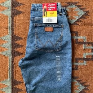 NWT Woman's Slim Fit Wranger High Rise Jeans